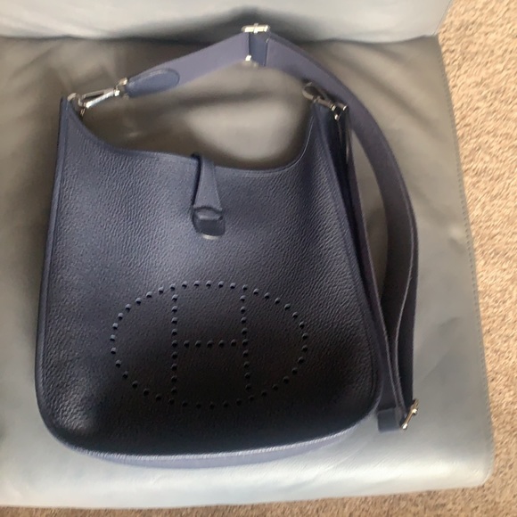 🍊 Hermes Evelyne III PM Color Bleu Nuit PHW - Picture 7 of 14